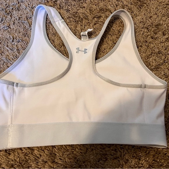 6 Piece Bundle of Athletic/Athleisure Clothes - Picture 7 of 11